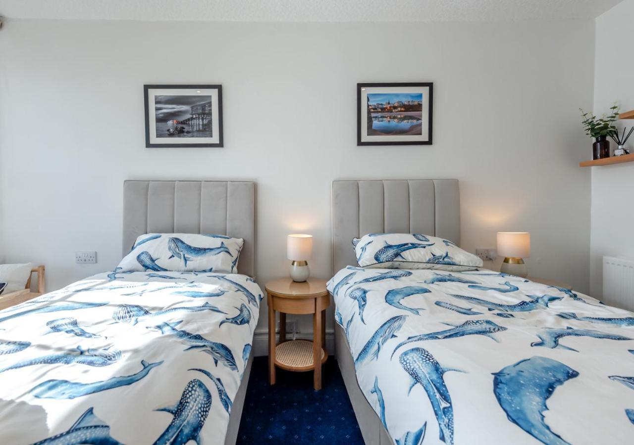 Villa Clifton House Tenby Esterno foto