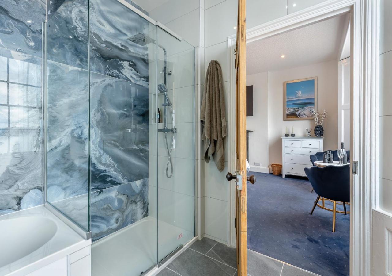 Villa Clifton House Tenby Esterno foto